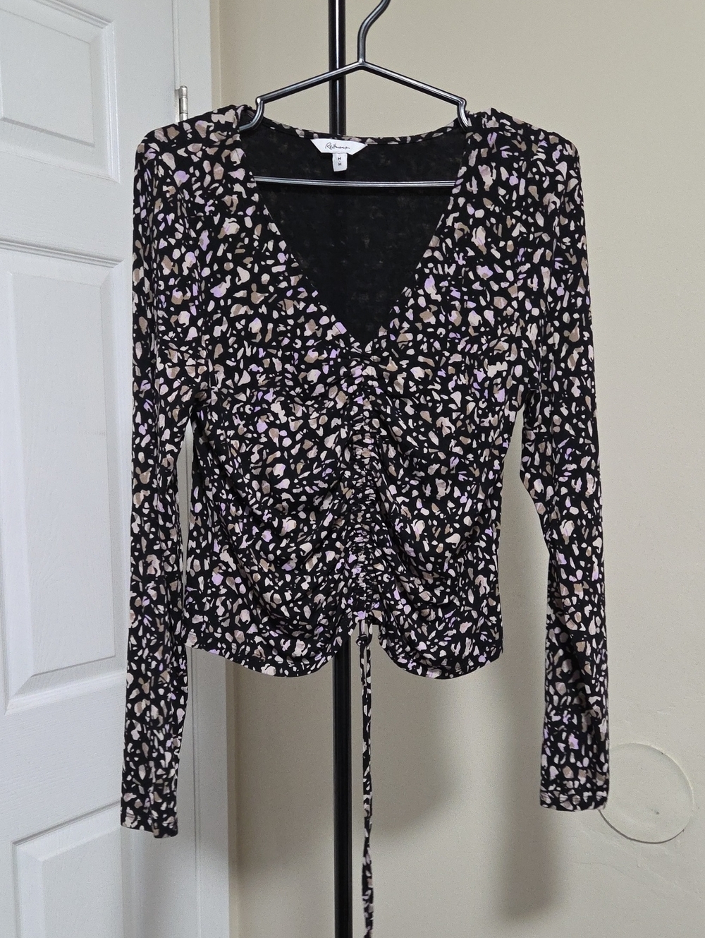 Reitmans Black Long Sleeve V-Neck Ruched Drawstring Top with Pink & Cream Spots